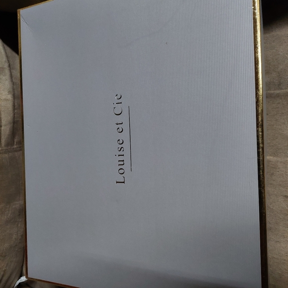 LOUISE et Cie Red Heel Sandals - Picture 8 of 8